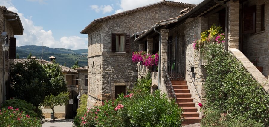 Read more about the article MACH Arquitectos Undertakes the Renovation of a Traditional, low-lying House in the Picturesque Village of Pals, Spain